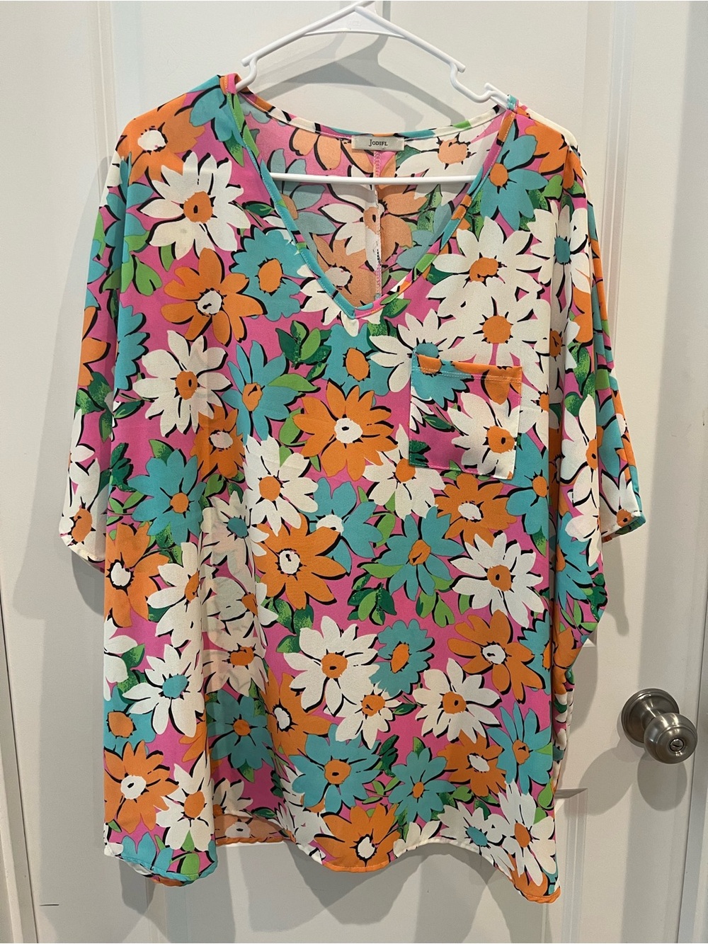 JODIFL Floral V-Neck Top in Pink, Orange, Teal and White size large oversized